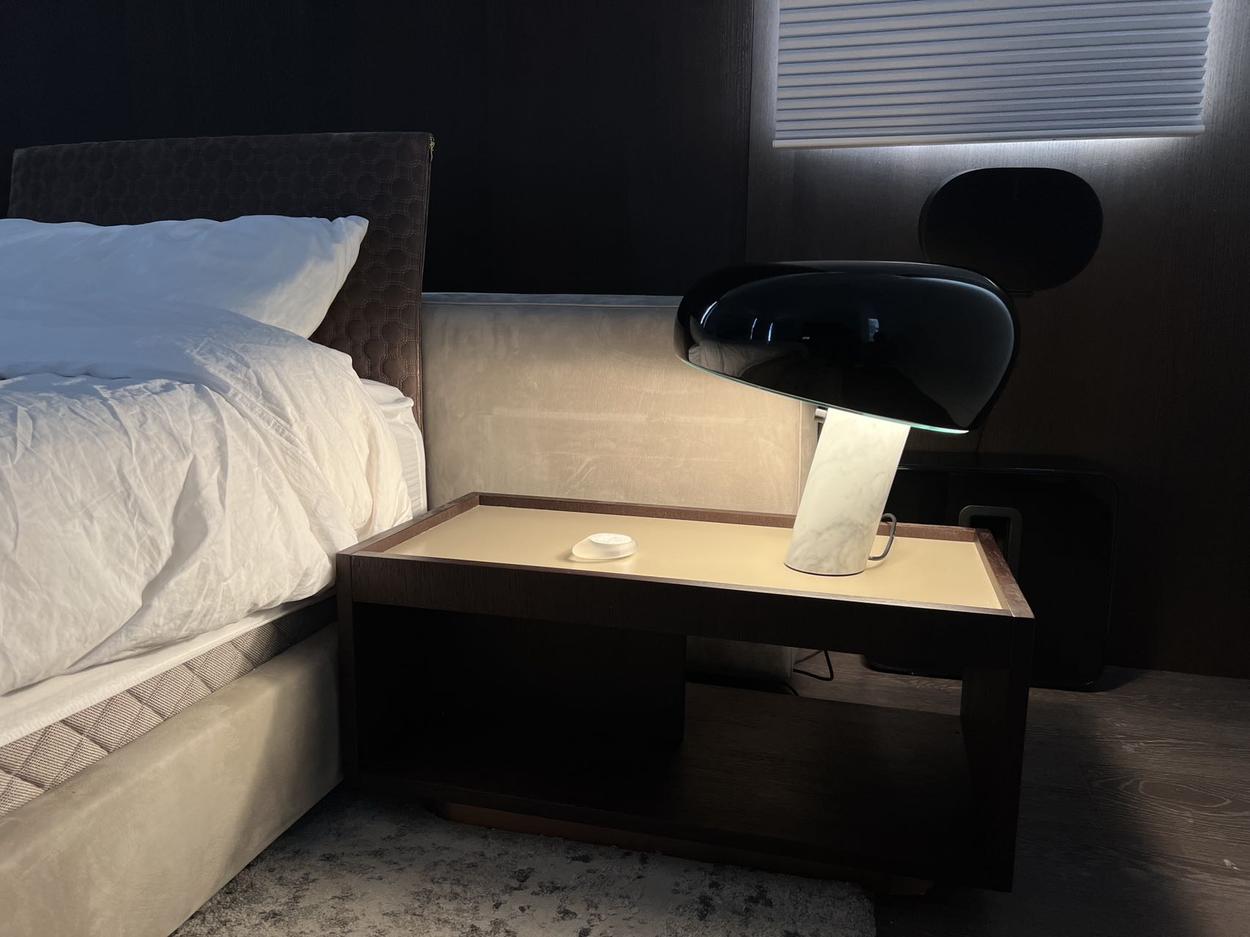 Bedside table in dark oak and parchment